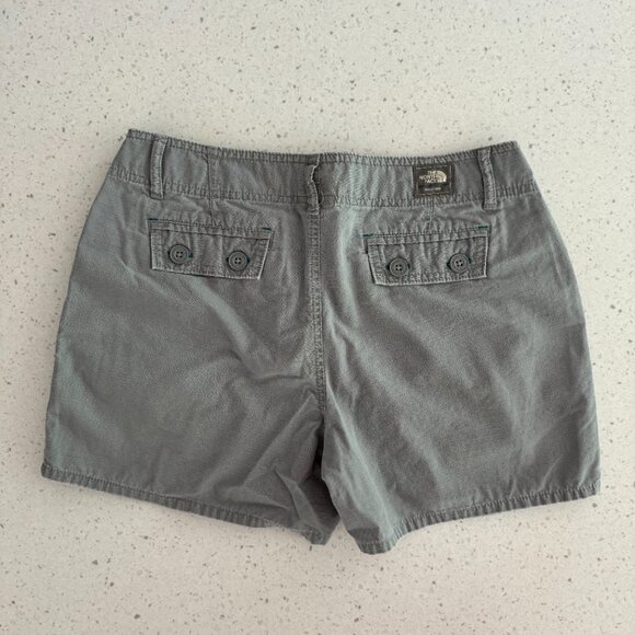 The North Face Women’s 8 Outdoor Cargo Hiking Shorts - Size 10 - Picture 2 of 4